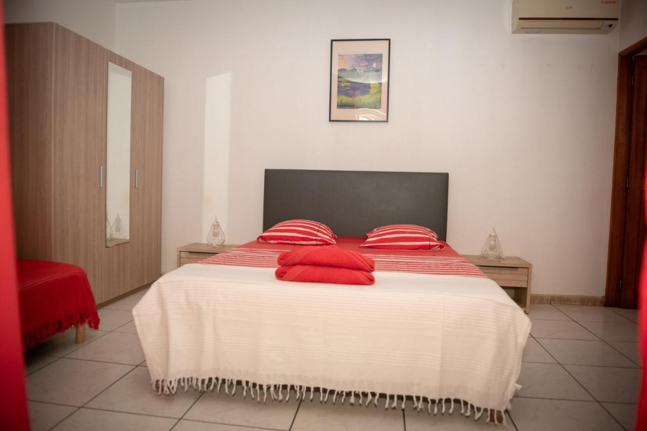 Chambres D'Hotes Du Domaine Des Doudous 생피에르 외부 사진
