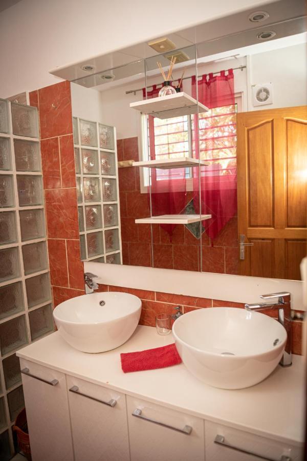 Chambres D'Hotes Du Domaine Des Doudous 생피에르 외부 사진